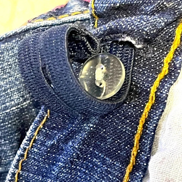 RVT Girls Jean Capris With Sequin and embroidery Butterflies design size 5 - Picture 5 of 17